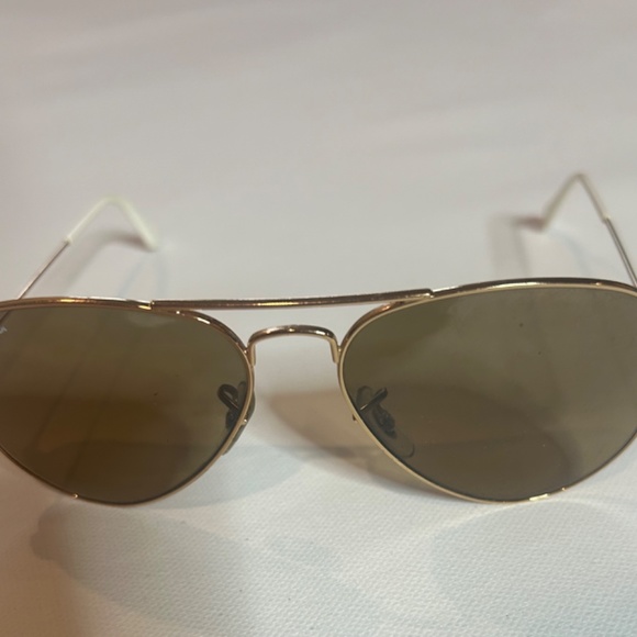 Ray Ban Aviator Sunglasses - Picture 2 of 8